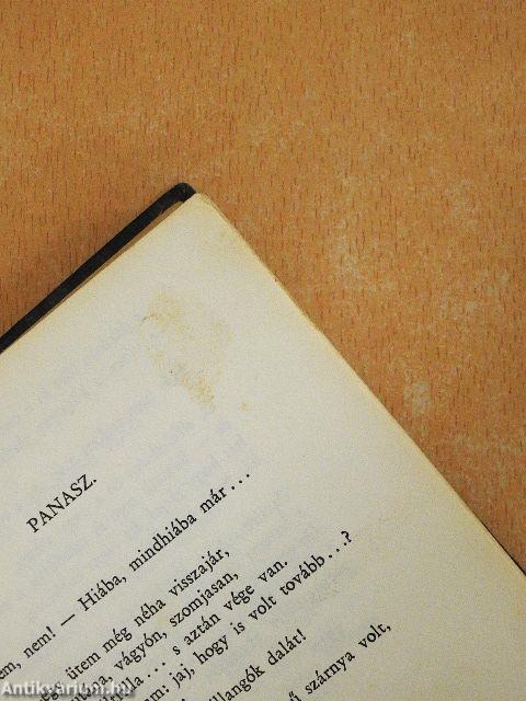 Virrasztó a ködben/A virágember/Utolsó szárnycsapás/A fiú nem üthet vissza