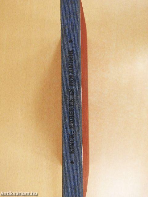 Emberek és bolondok