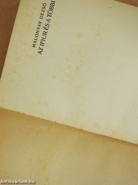 Az Ifiur és a többi