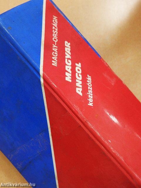 Magyar-angol kéziszótár