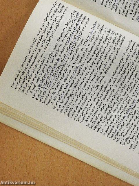 Népi demokrácia és forradalomelmélet