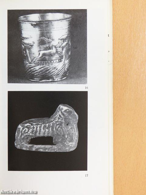 Szárnyas istenkék, földi bálványkák