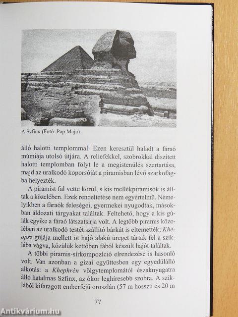 Élők, holtak, istenek háza