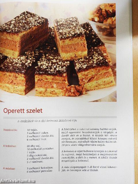 Édes házi sütemények kanállal kimérve