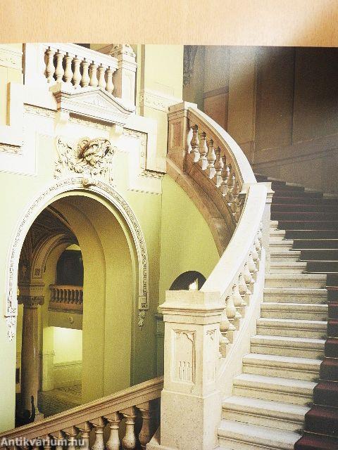 A Tour in the Palace of Money