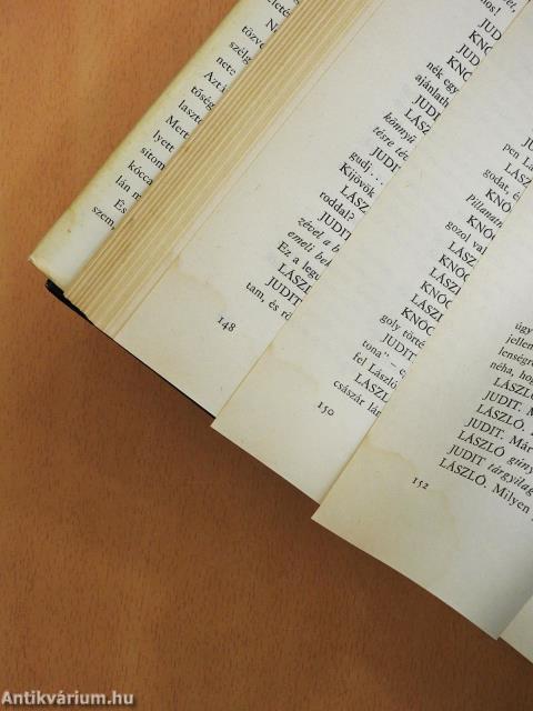 A fele komédia (dedikált példány)