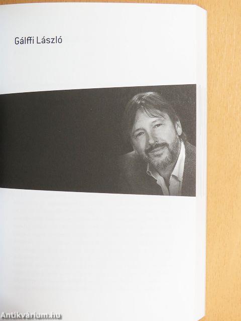 Van egy hely, a színpad...