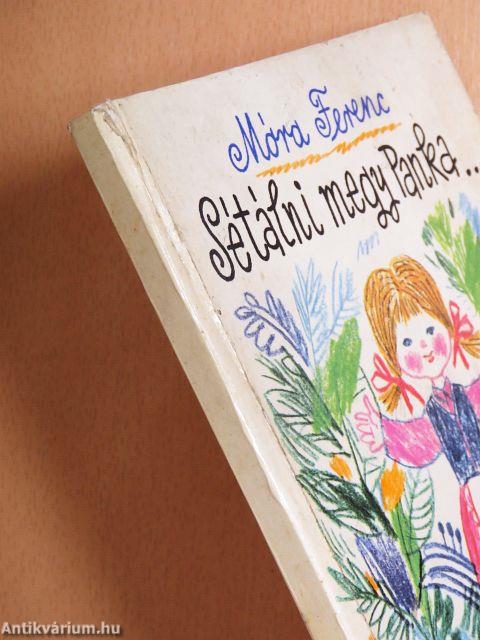 Sétálni megy Panka...