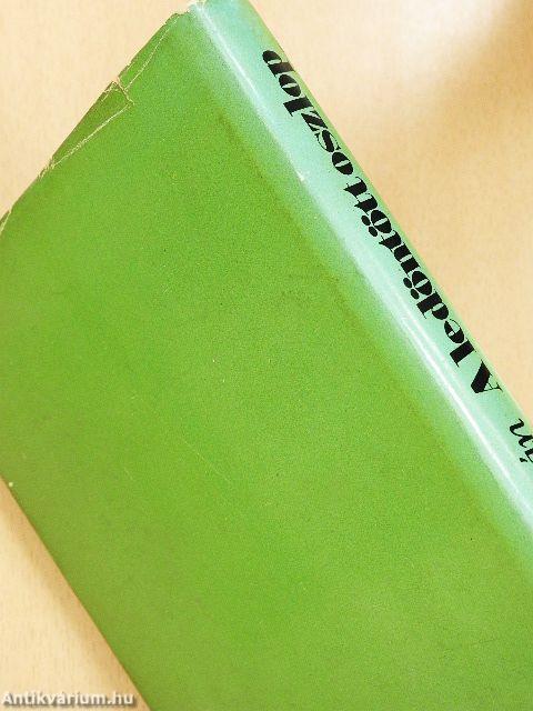 A ledöntött oszlop