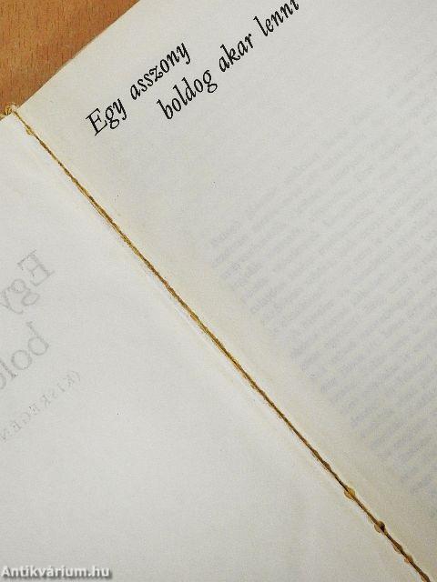 Egy asszony boldog akar lenni