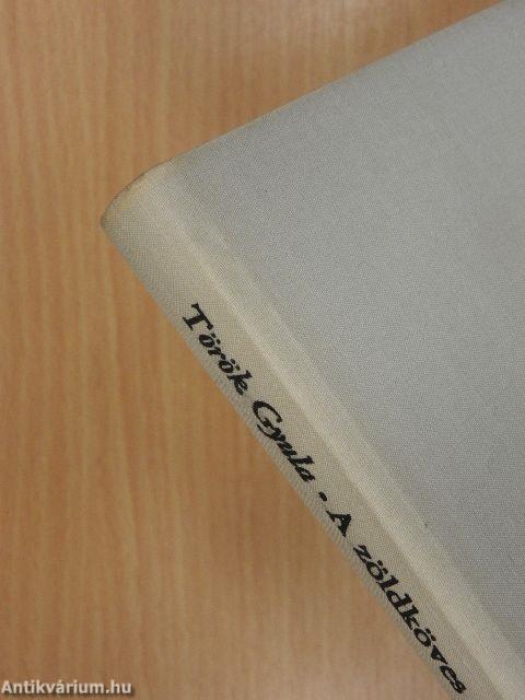 A zöldköves gyűrű