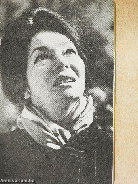 Katalin utca/A szemlélők