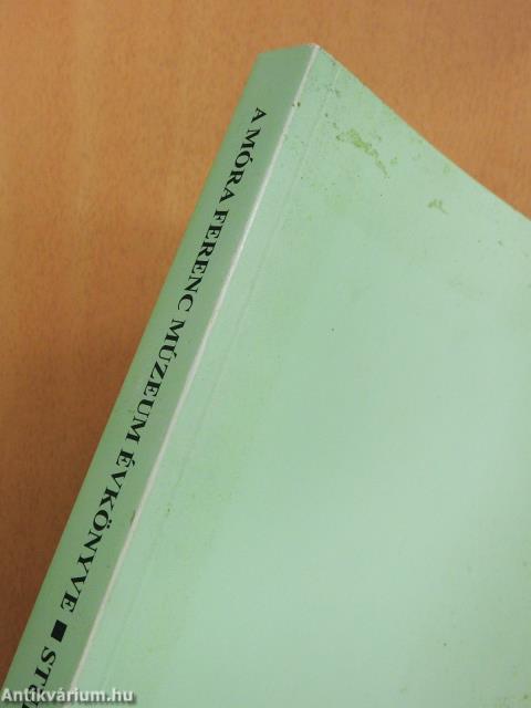 Természettudományi tanulmányok 4. (dedikált példány)