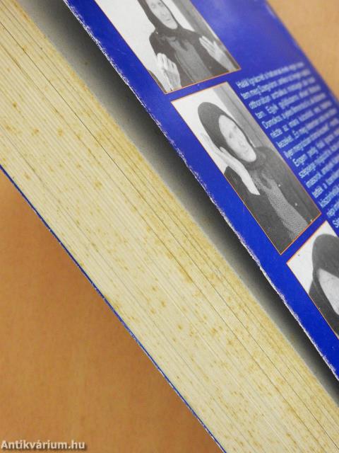 Isten zsámolyánál (dedikált példány)