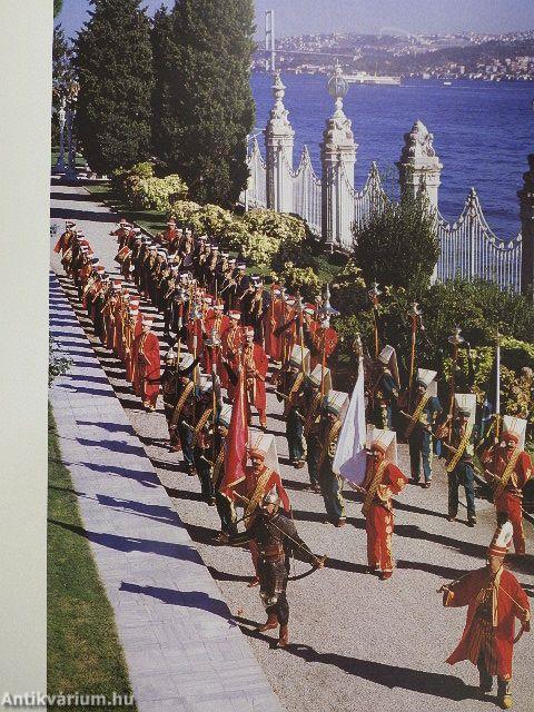 Tarihi Türk Müzigi Mehter'den Alaturka'ya/Historical Turkish Music from Mehter to "Alla Turca" - CD-vel