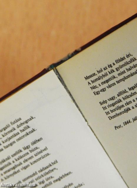 Petőfi Sándor válogatott költeményei (minikönyv)