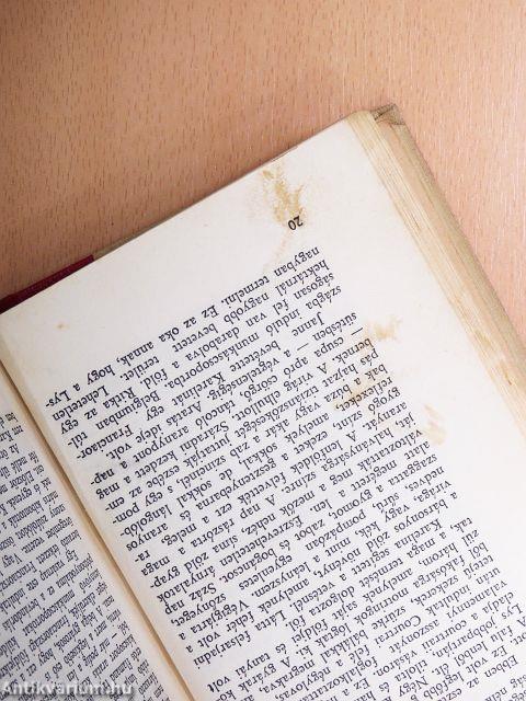 "50 kötet háború előtti szépirodalmi regény"