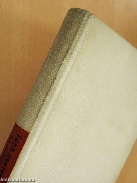 Több nyelven beszélünk