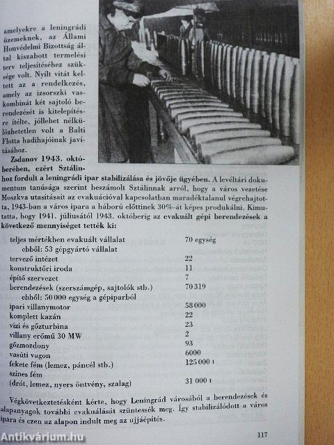 900 nap a 300 évből