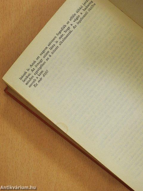 Meztelenek és holtak