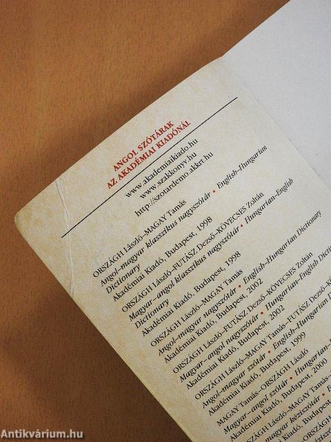 Angol-magyar diákszótár