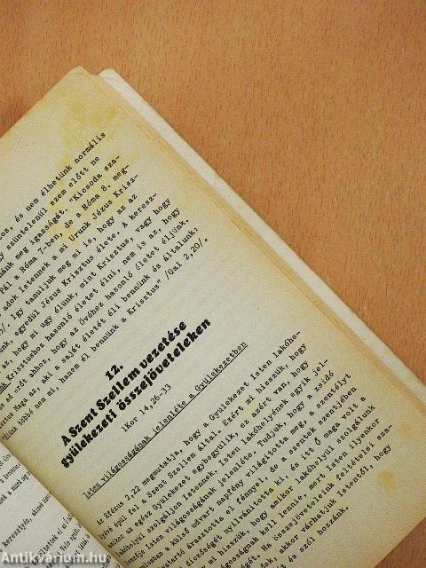 Tizenkét tele kosár