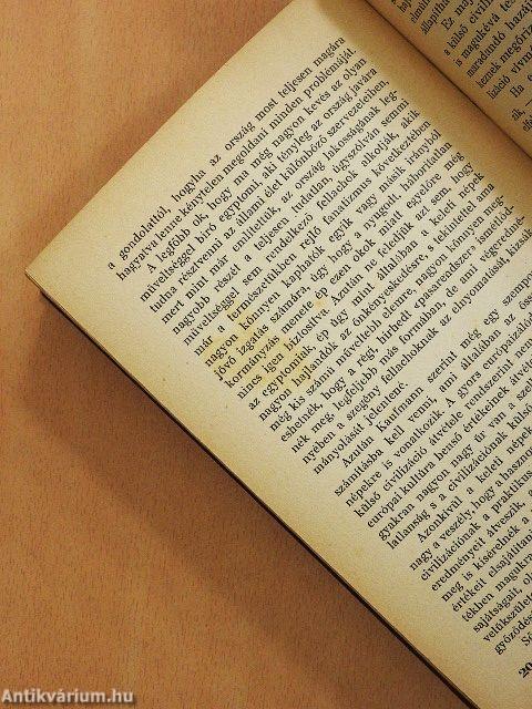 Tut-ankh-Amen földjén