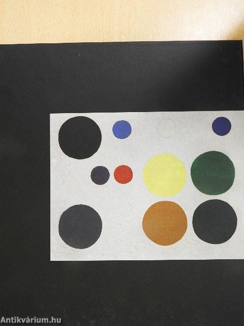 Témák és momentumok 