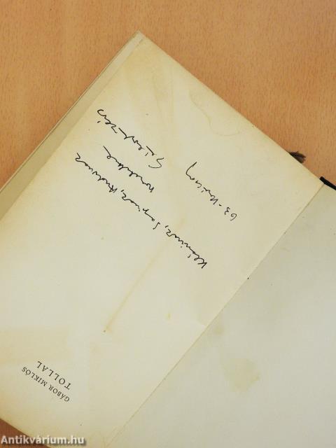 Tollal (dedikált példány)