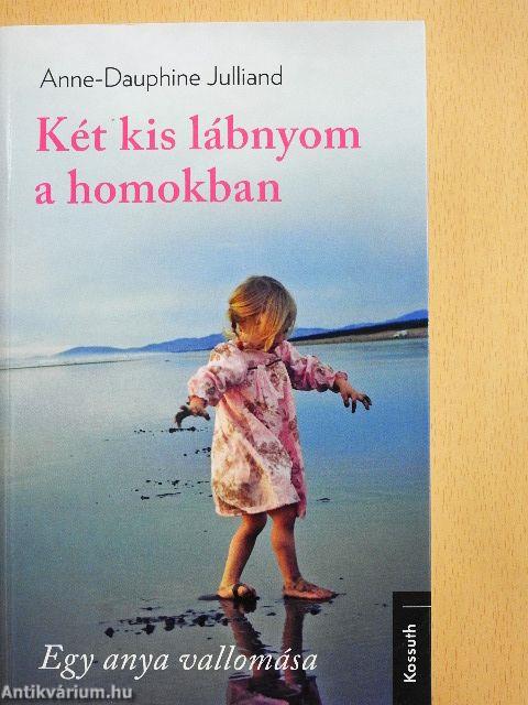 Két kis lábnyom a homokban