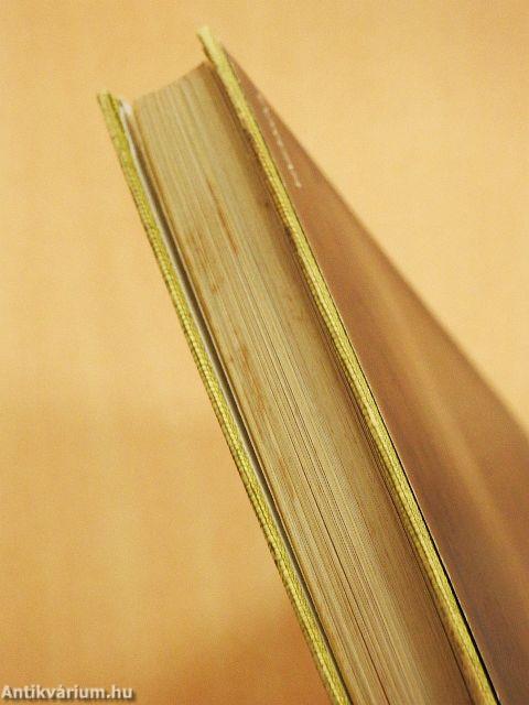 Élt harminchárom évet