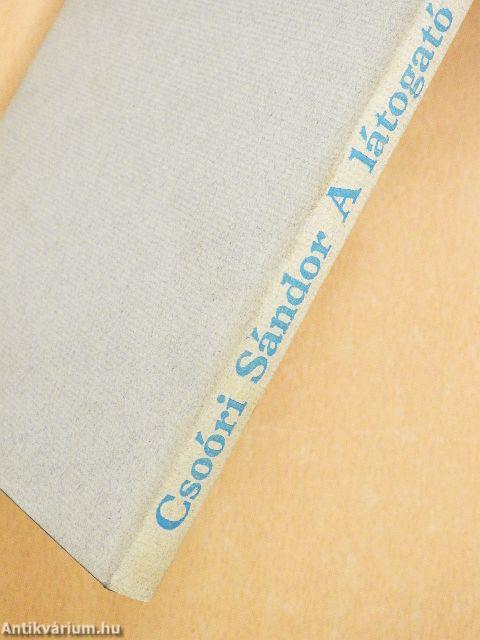 A látogató emlékei