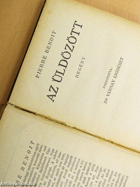 "40 kötet háború előtti szépirodalmi mű"