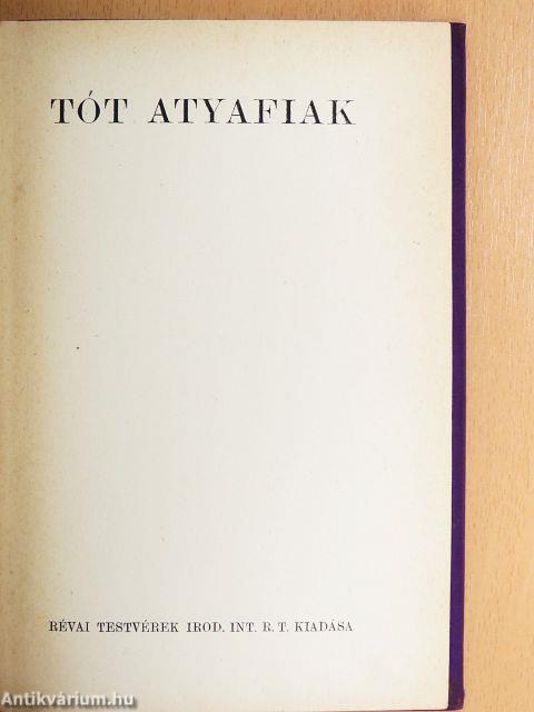 "40 kötet háború előtti szépirodalmi mű"