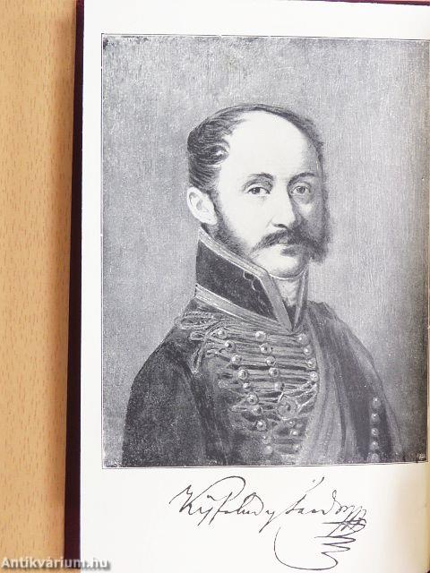 &quot;35 kötet háború előtti szépirodalmi mű&quot;