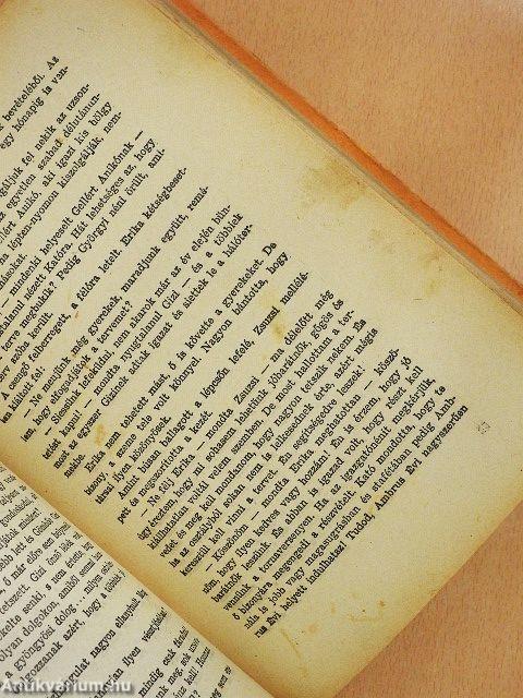 Zsuzsi az intézetben