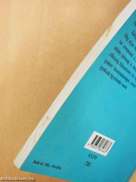 Versek és elemzések a tizenhárom-tizennégy éves diákoknak