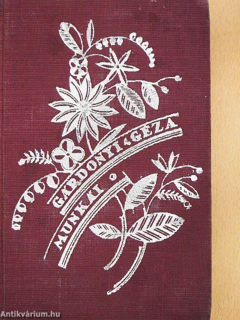 Julcsa kutja/Leánynézőben