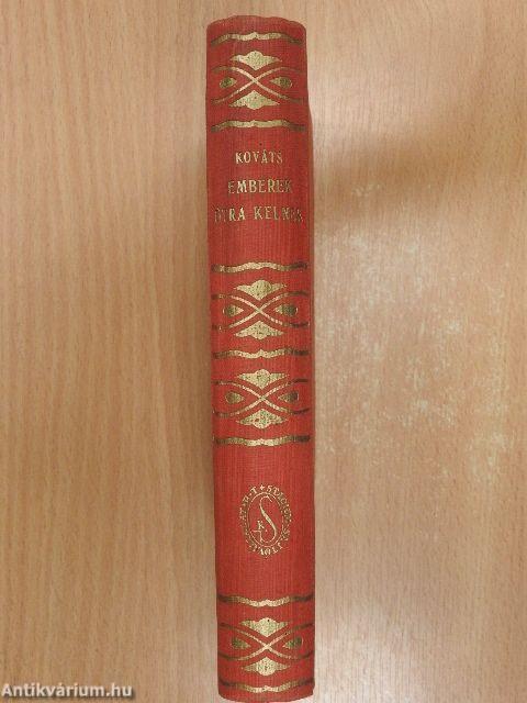 Emberek útra kelnek