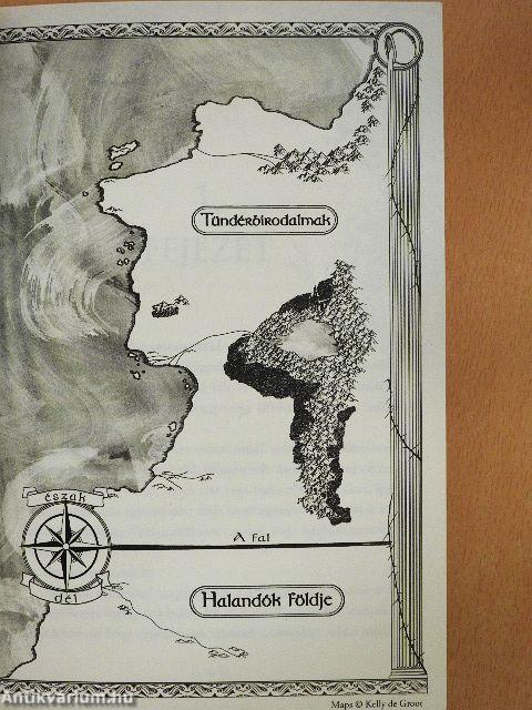 Tüskék és rózsák udvara