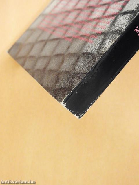 Magyar parádé (dedikált példány)