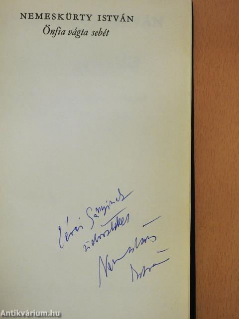 Önfia vágta sebét (dedikált példány)