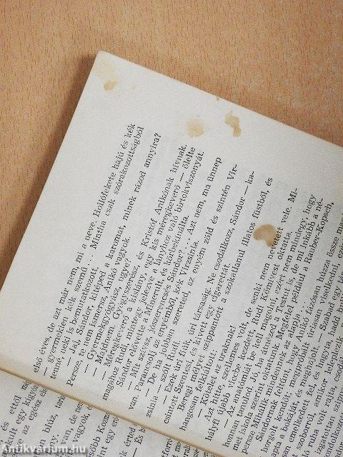 Égbenyúló kockakövek