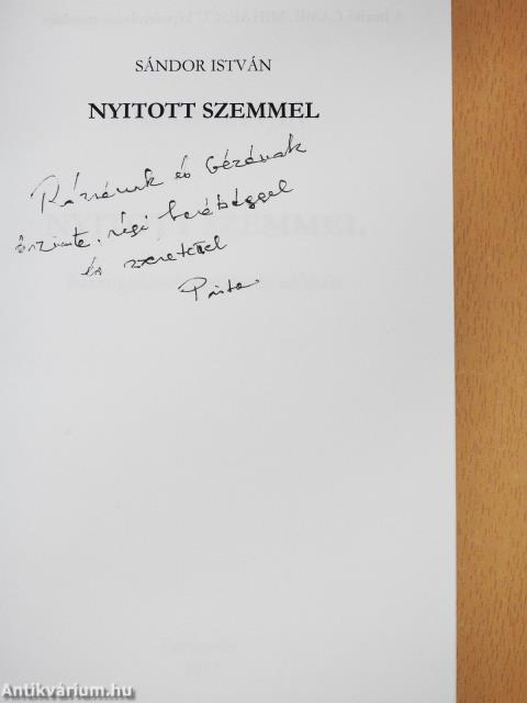 Nyitott szemmel (dedikált példány)