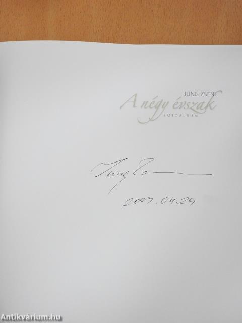 A négy évszak (aláírt példány)