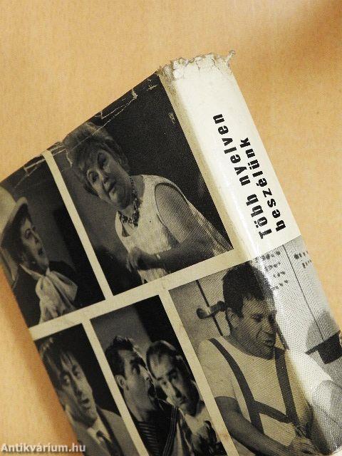 Több nyelven beszélünk