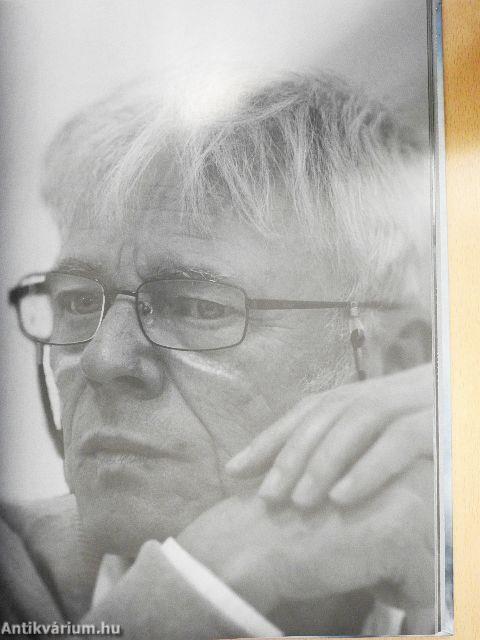 Kézfogások szétszóródás után