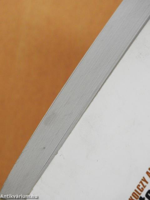 Mítoszok és ellenmítoszok között (dedikált példány)