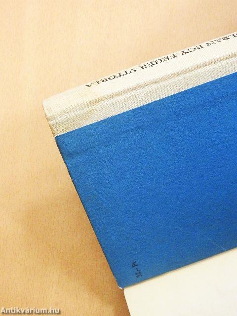 Távolban egy fehér vitorla