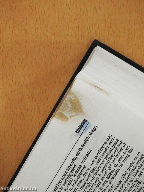 Magyar-angol nagyszótár 1-2.